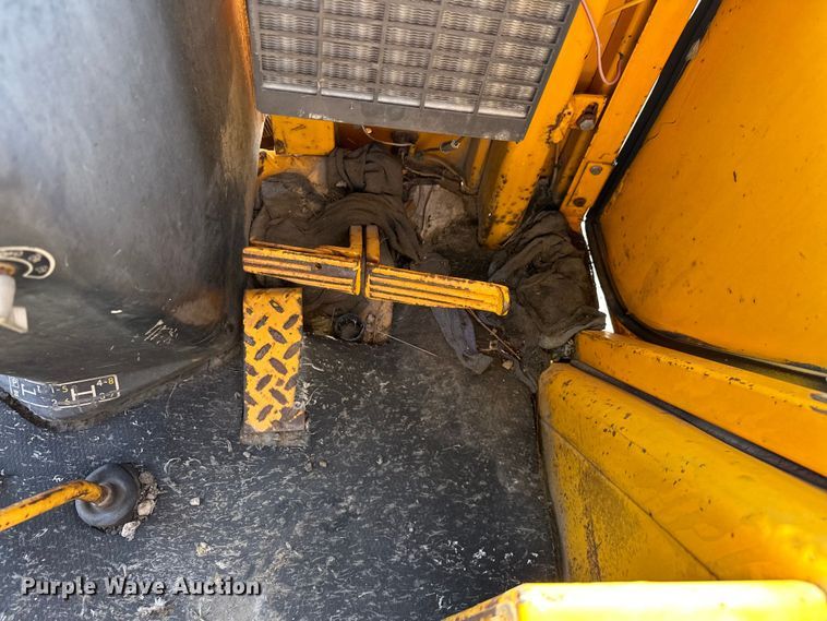 image for item DP1087 1973 John Deere 310 backhoe