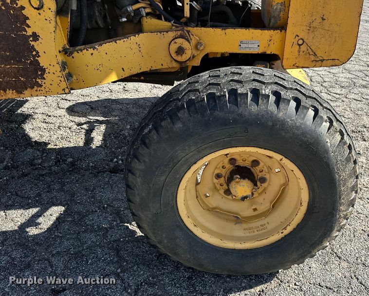 image for item DP1087 1973 John Deere 310 backhoe