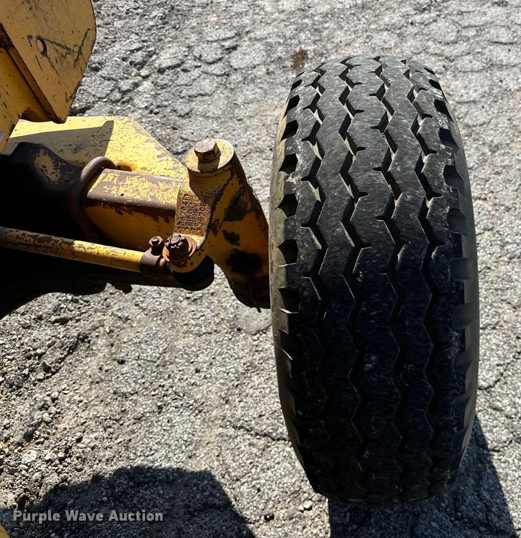 image for item DP1087 1973 John Deere 310 backhoe