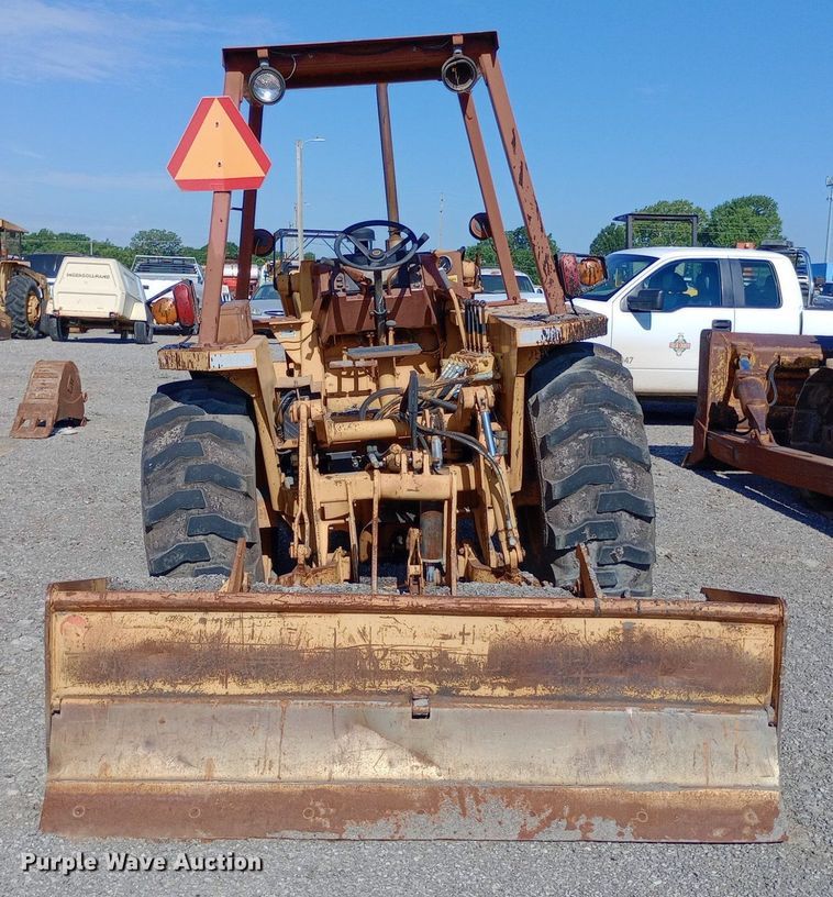 image for item DP1088 1988 Case 480F landscape tractor