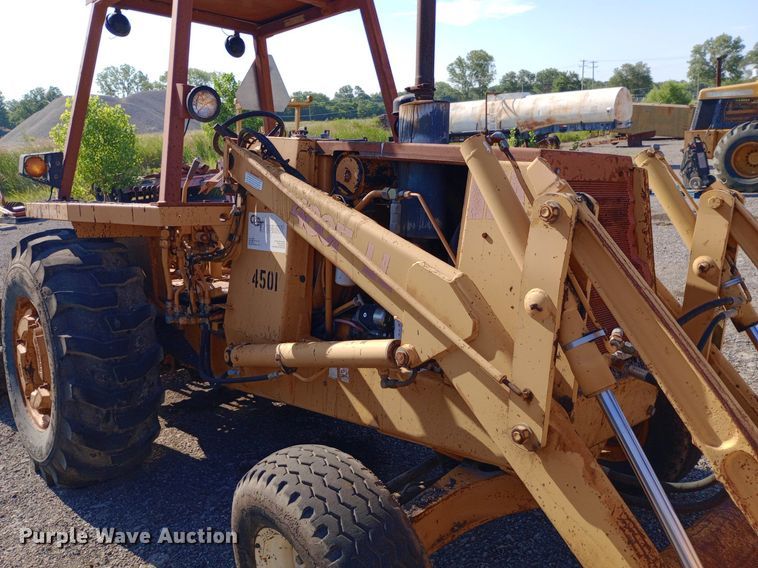 image for item DP1088 1988 Case 480F landscape tractor