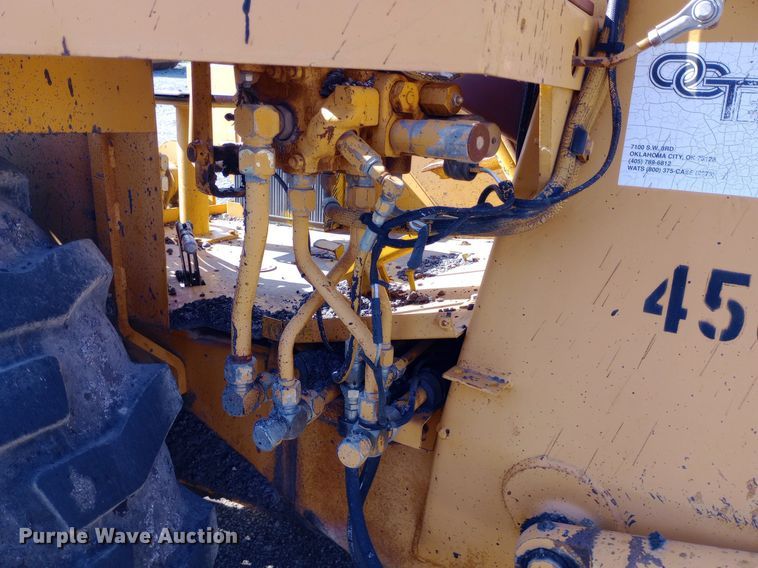 image for item DP1088 1988 Case 480F landscape tractor