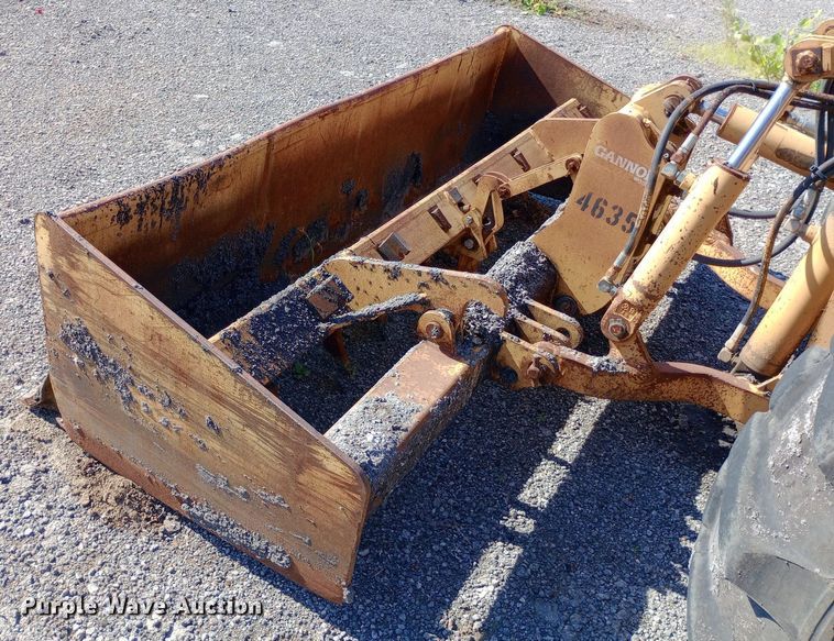 image for item DP1088 1988 Case 480F landscape tractor