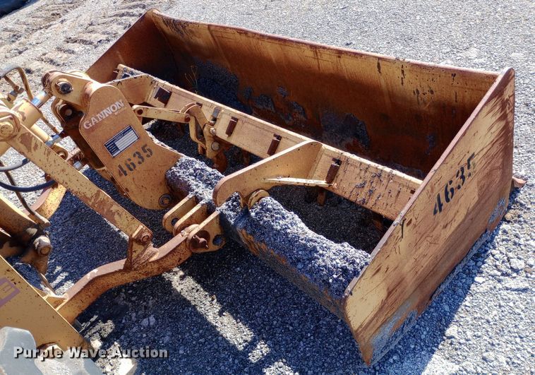 image for item DP1088 1988 Case 480F landscape tractor