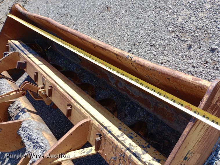 image for item DP1088 1988 Case 480F landscape tractor