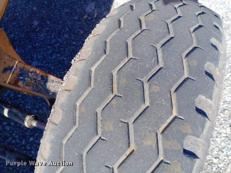 image for item DP1088 1988 Case 480F landscape tractor