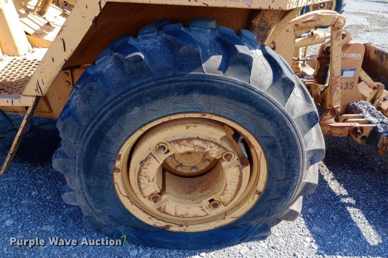 image for item DP1088 1988 Case 480F landscape tractor