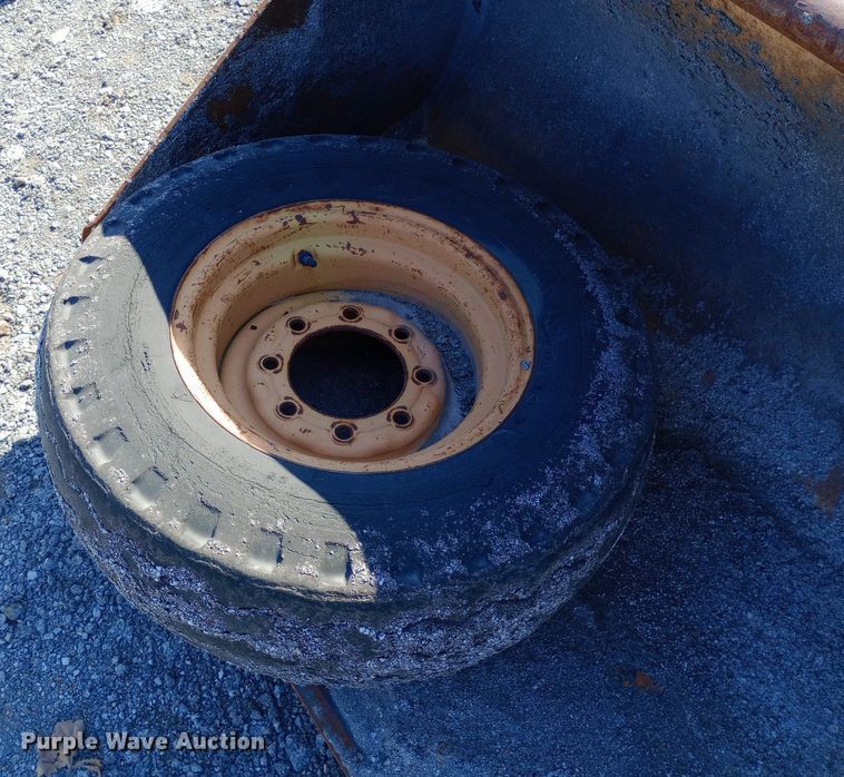 image for item DP1088 1988 Case 480F landscape tractor