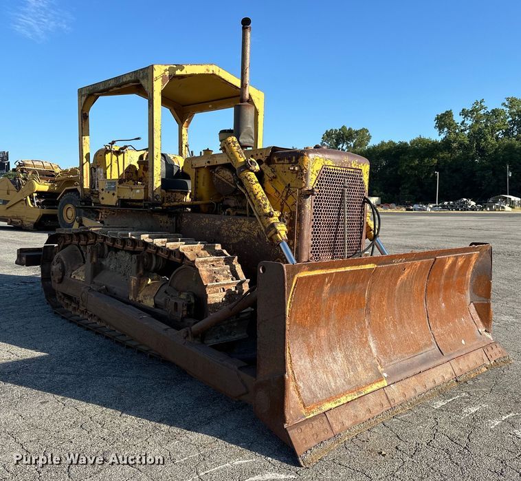 image for item DP1089 1971 Caterpillar D6C dozer