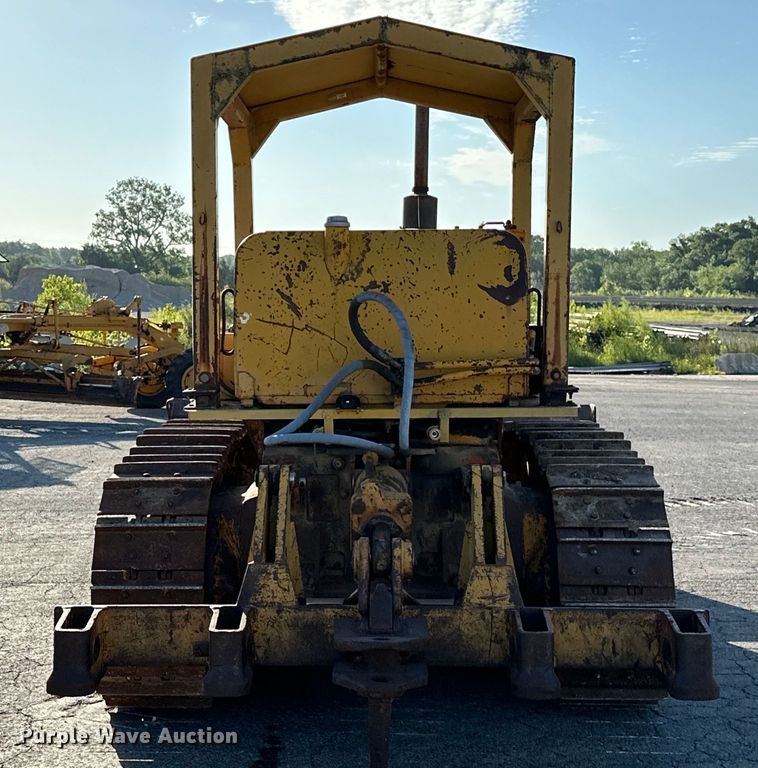 image for item DP1089 1971 Caterpillar D6C dozer