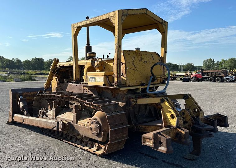 image for item DP1089 1971 Caterpillar D6C dozer