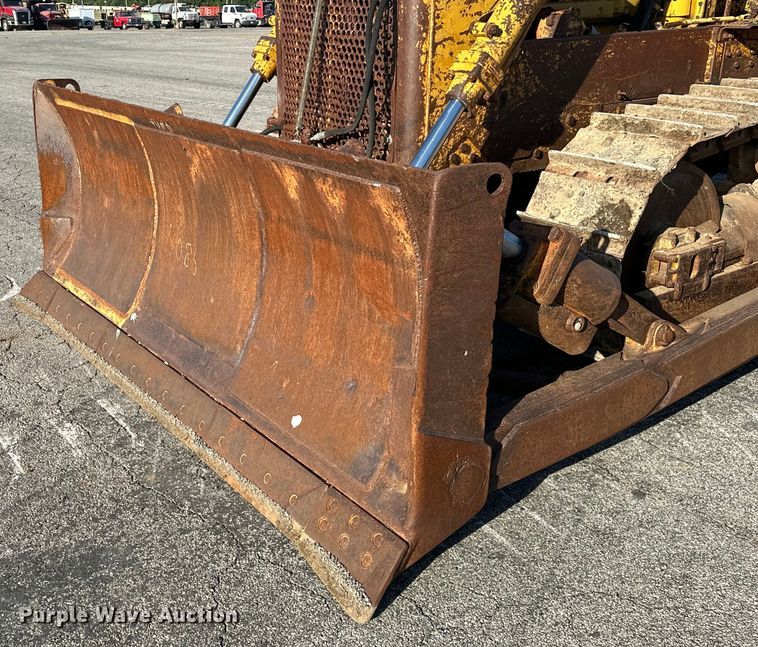 image for item DP1089 1971 Caterpillar D6C dozer
