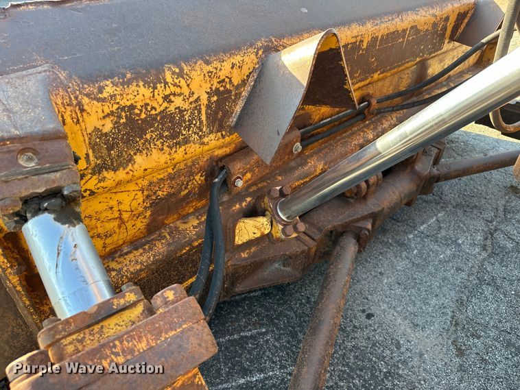 image for item DP1089 1971 Caterpillar D6C dozer