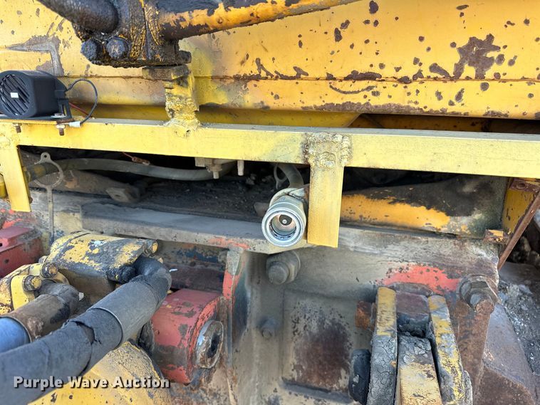 image for item DP1089 1971 Caterpillar D6C dozer