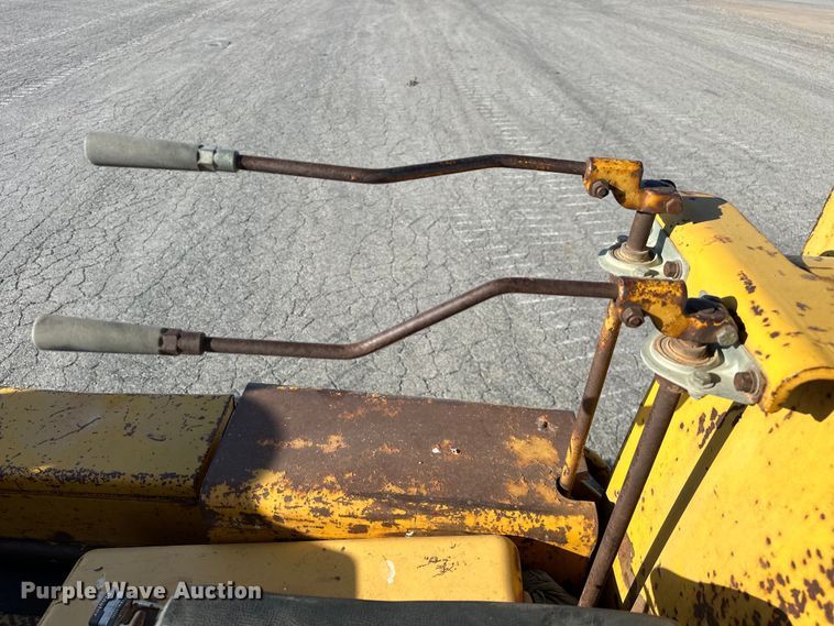 image for item DP1089 1971 Caterpillar D6C dozer