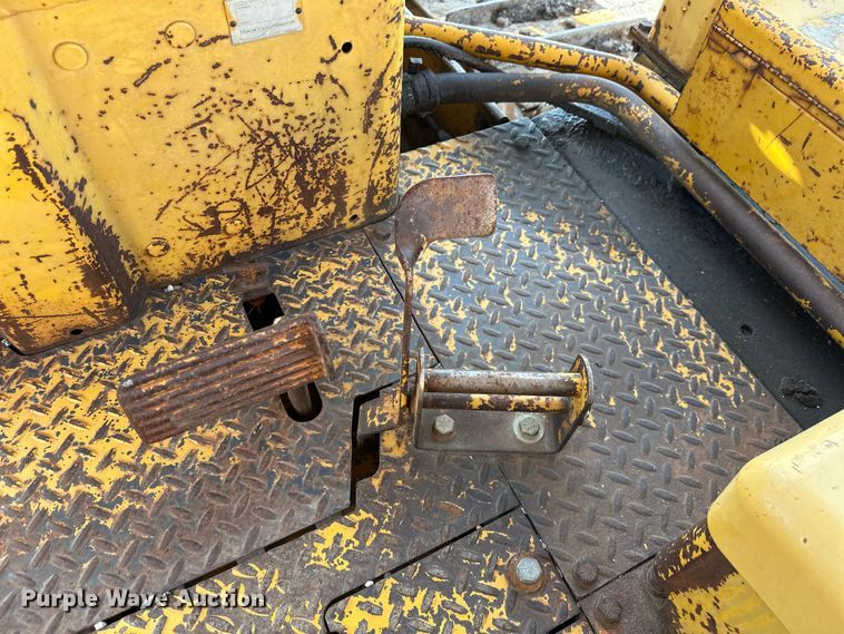 image for item DP1089 1971 Caterpillar D6C dozer