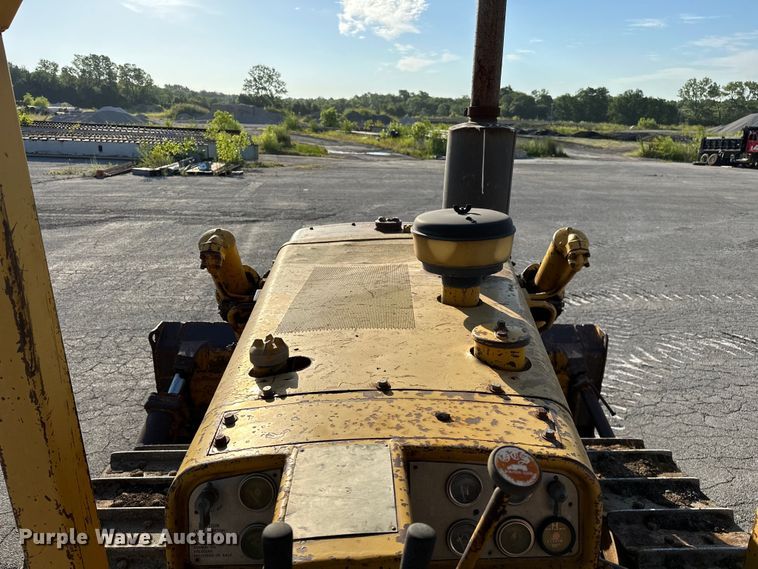 image for item DP1089 1971 Caterpillar D6C dozer