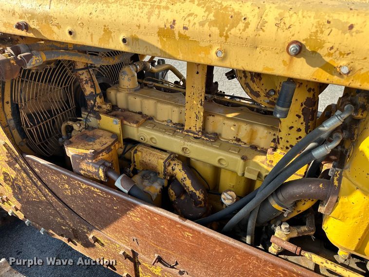 image for item DP1089 1971 Caterpillar D6C dozer