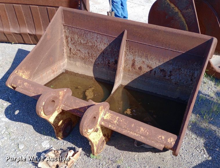 image for item DP1091 CP excavator bucket