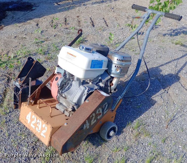 image for item DP1093 Diamond CC1100 concrete saw