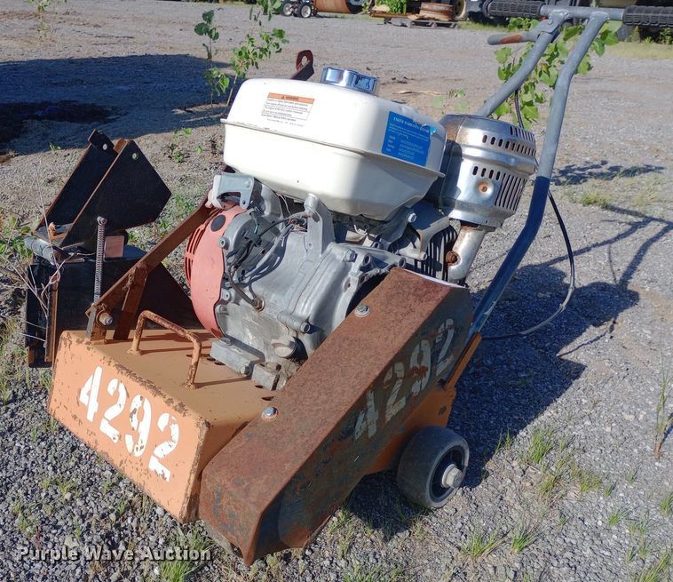 image for item DP1093 Diamond CC1100 concrete saw