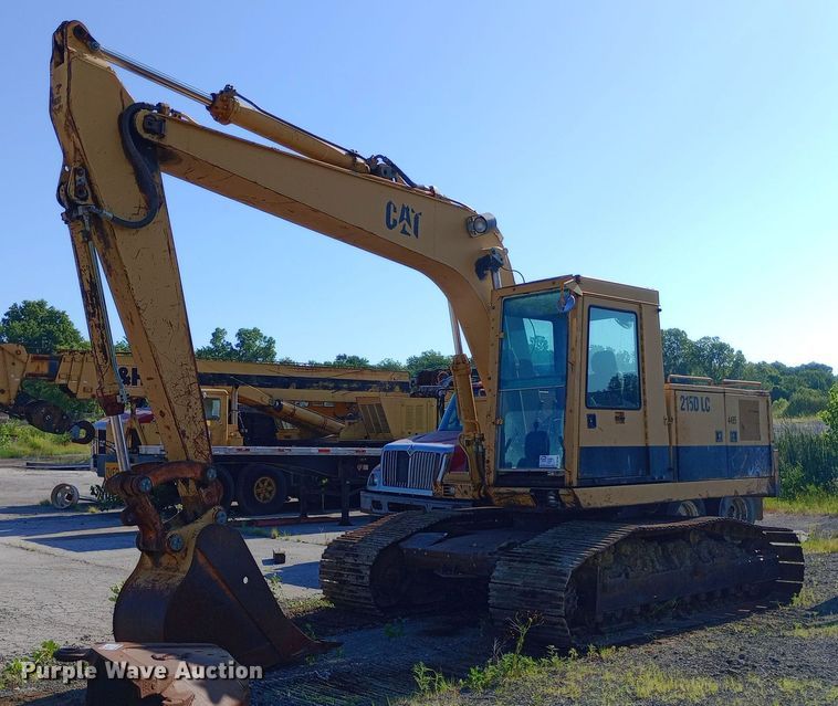 image for item DP1095 1990 Caterpillar 215D excavator