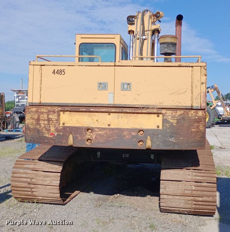 image for item DP1095 1990 Caterpillar 215D excavator