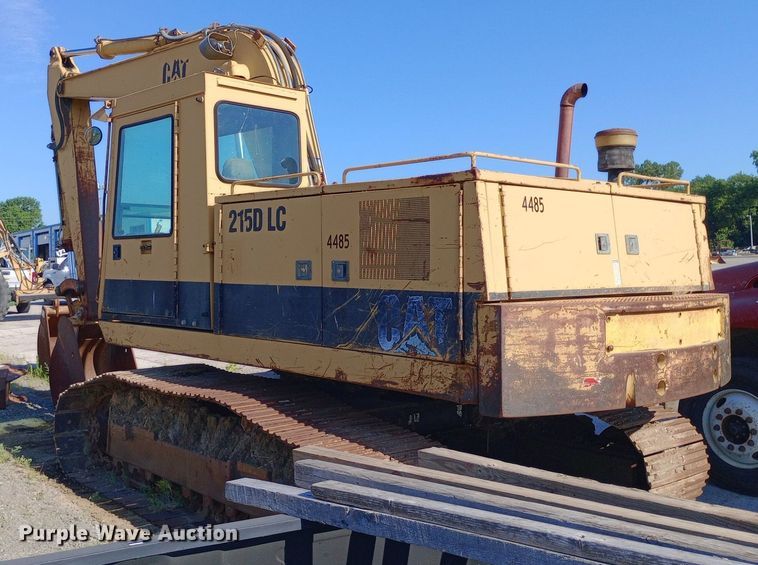 image for item DP1095 1990 Caterpillar 215D excavator