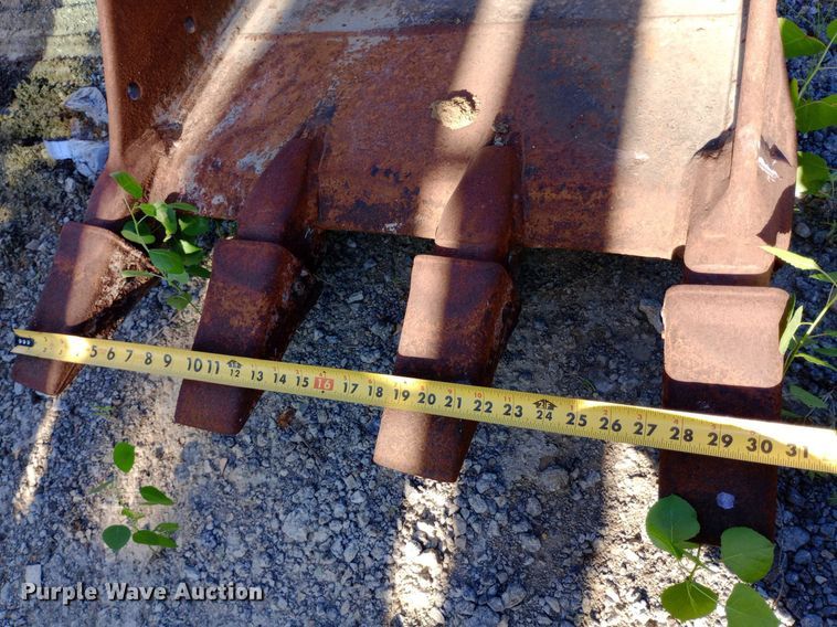 image for item DP1095 1990 Caterpillar 215D excavator