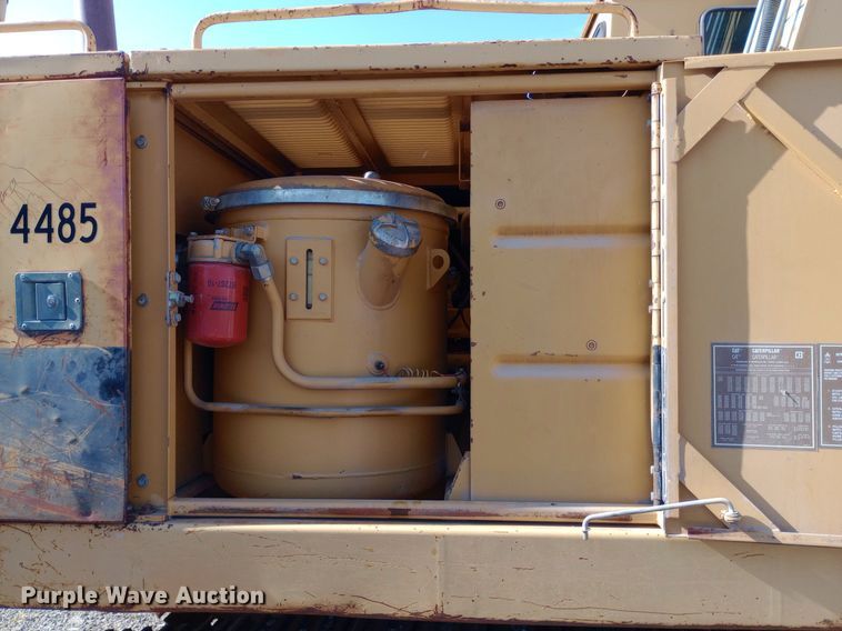 image for item DP1095 1990 Caterpillar 215D excavator