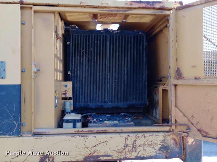 image for item DP1095 1990 Caterpillar 215D excavator