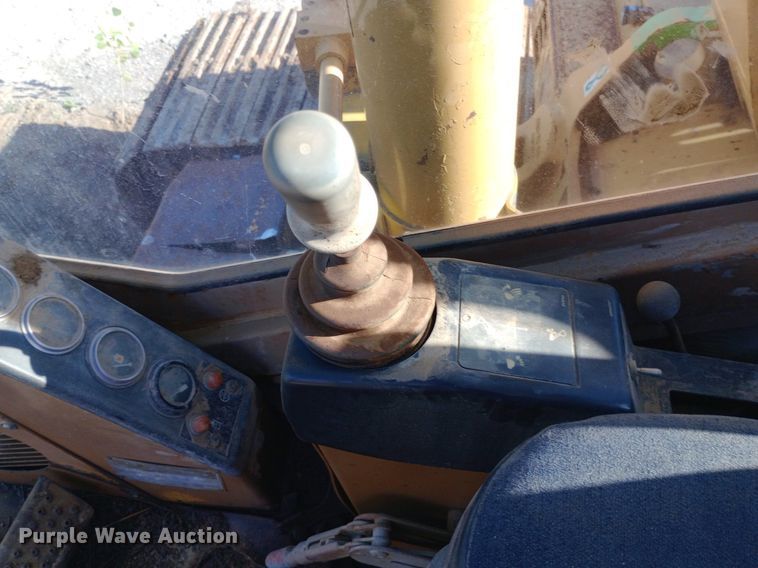 image for item DP1095 1990 Caterpillar 215D excavator