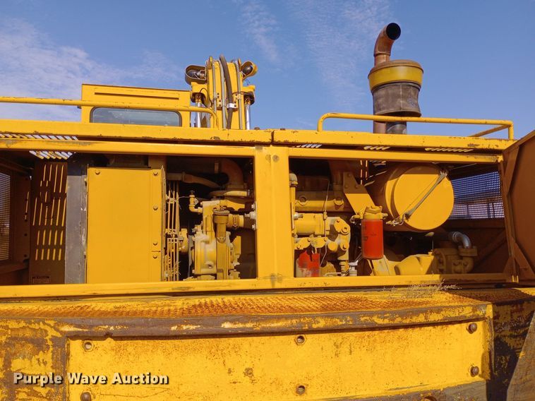 image for item DP1095 1990 Caterpillar 215D excavator