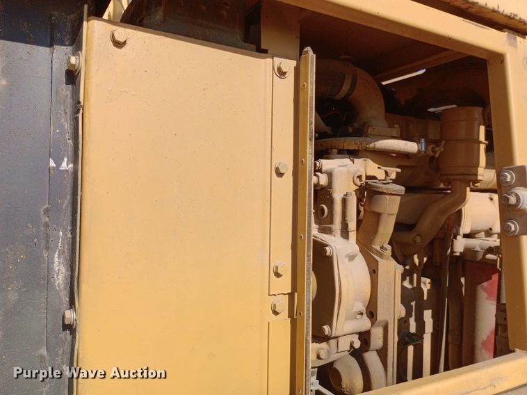 image for item DP1095 1990 Caterpillar 215D excavator