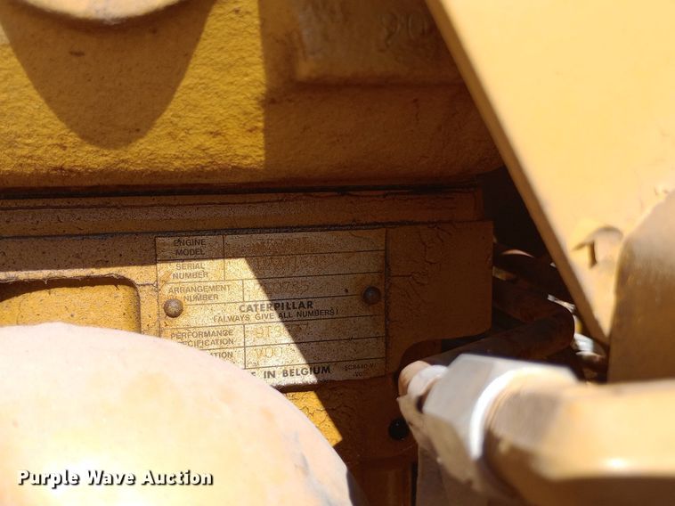 image for item DP1095 1990 Caterpillar 215D excavator