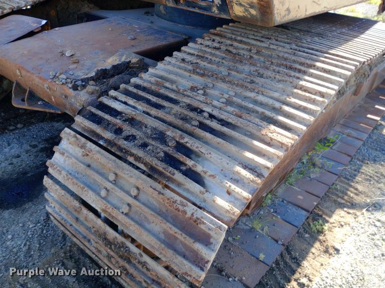 image for item DP1095 1990 Caterpillar 215D excavator