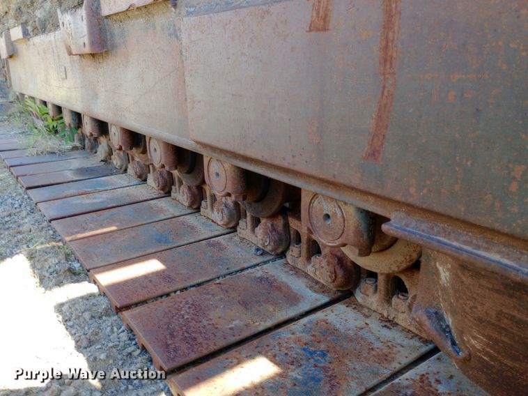 image for item DP1095 1990 Caterpillar 215D excavator