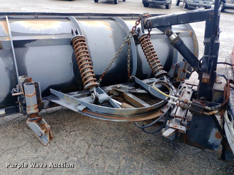 image for item DP1096 2001 International 4900 dump truck