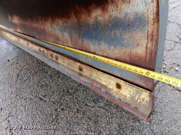 image for item DP1096 2001 International 4900 dump truck