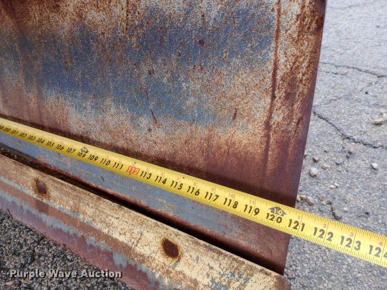 image for item DP1096 2001 International 4900 dump truck