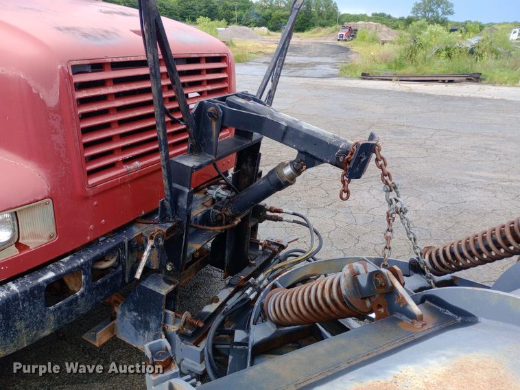 image for item DP1096 2001 International 4900 dump truck