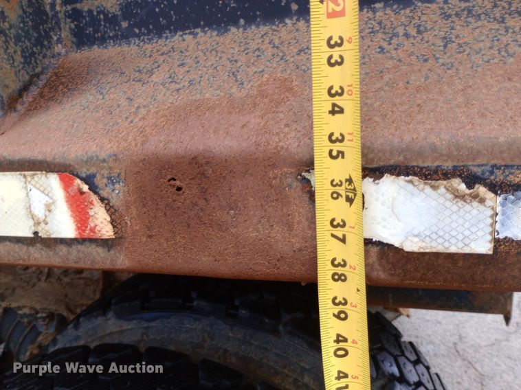 image for item DP1096 2001 International 4900 dump truck