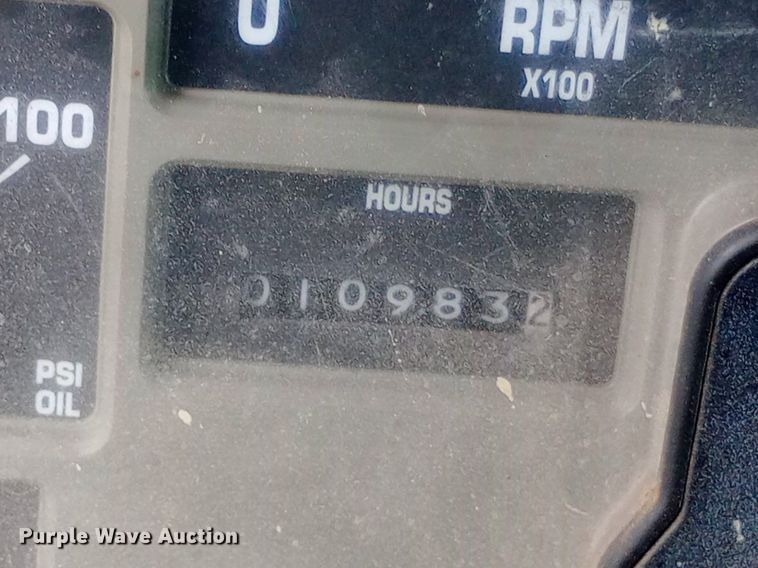 image for item DP1096 2001 International 4900 dump truck