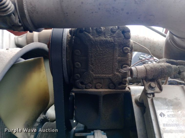 image for item DP1096 2001 International 4900 dump truck