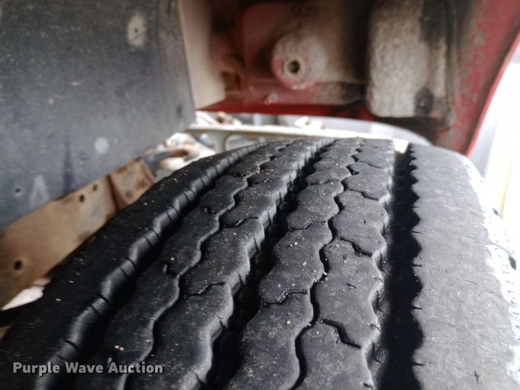 image for item DP1096 2001 International 4900 dump truck