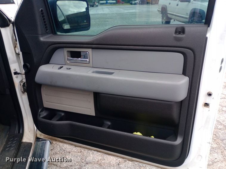 image for item DP1097 2011 Ford F150 Crew Cab pickup truck