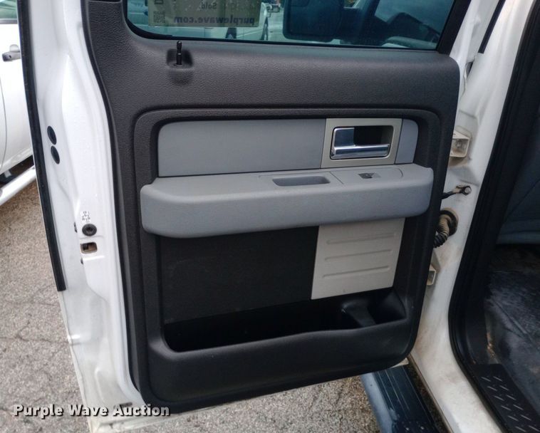 image for item DP1097 2011 Ford F150 Crew Cab pickup truck