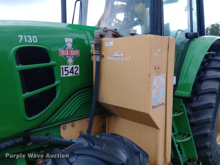 image for item DP1098 2009 John Deere 7130 MFWD tractor