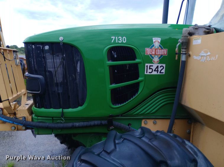 image for item DP1098 2009 John Deere 7130 MFWD tractor