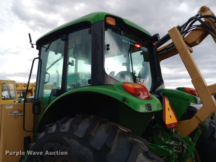 image for item DP1098 2009 John Deere 7130 MFWD tractor
